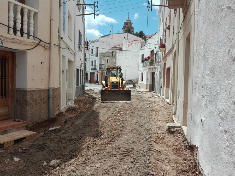 Inici obres carrer bassa